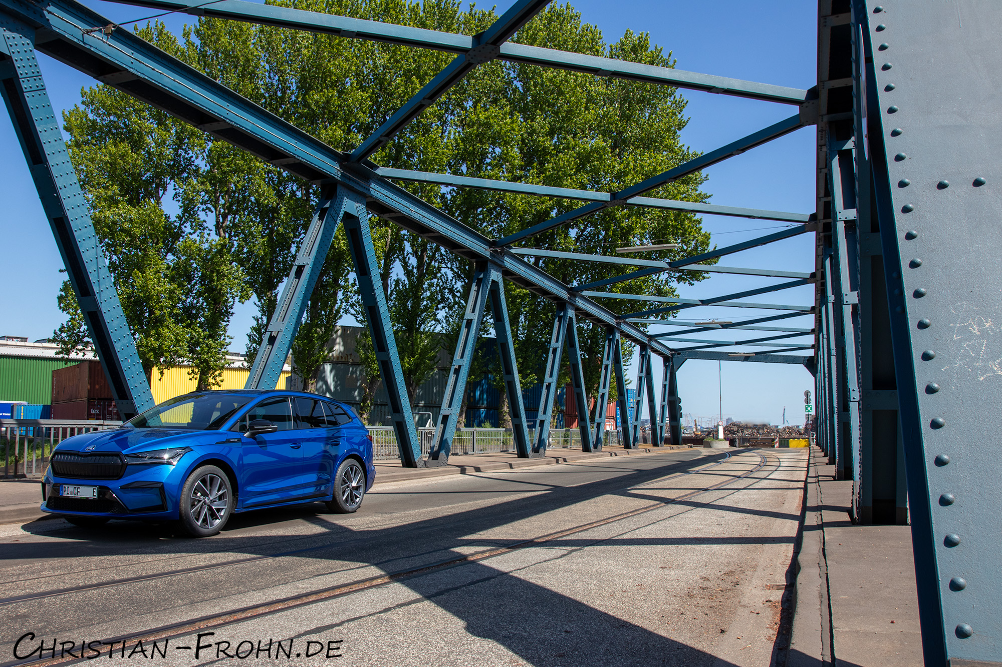 Skoda Enyaq - Race Blue Metallic Sportline - Hafen Hamburg
