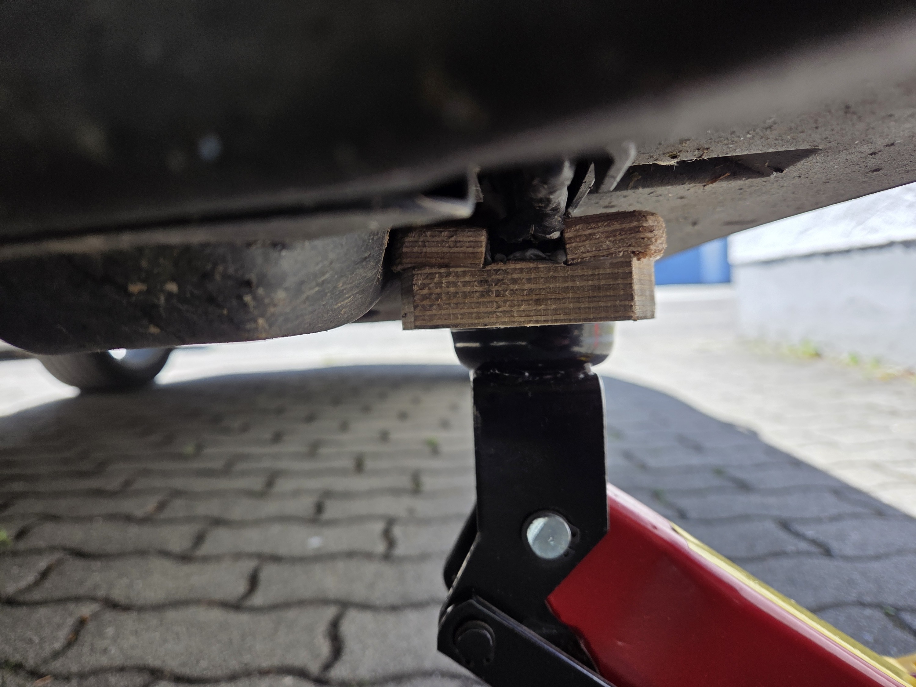 DIY zum Anheben des Fahrzeugs