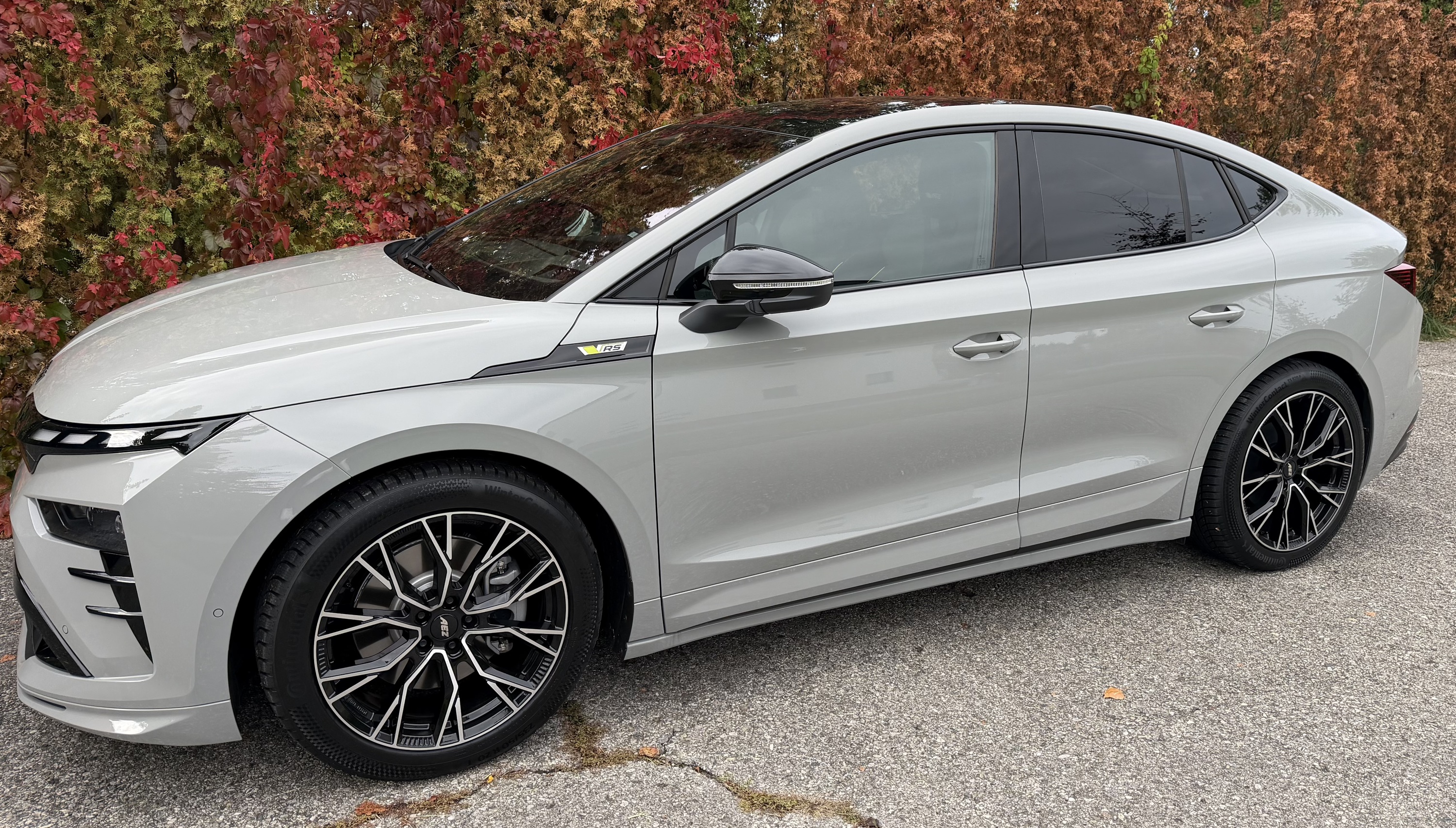 RS mit Winterräder AEZ Toronto Dark 20“