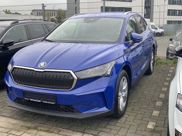 Wartet beim Händler