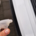 Ladekantenschutzfolie anbringen