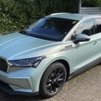 Winterreifen Skoda 19" Crystal Schwarz - schräg von vorn