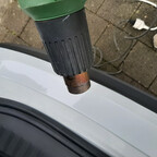 Ladekantenschutzfolie anbringen